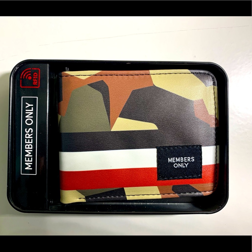 Members only Wallet